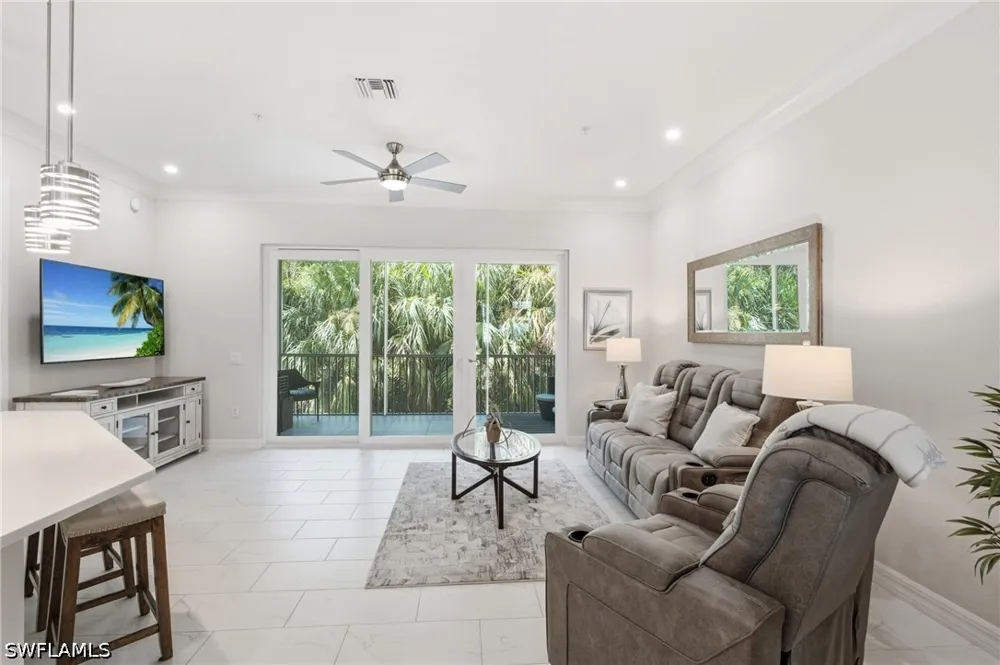 Indies Drive E #201 Naples, FL 34114