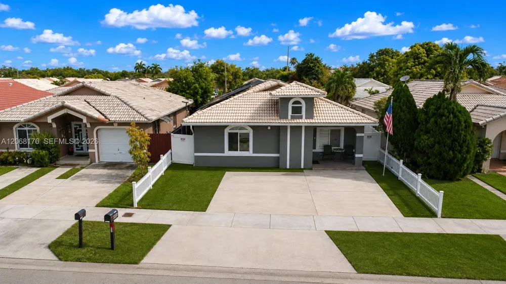 9733 NW 126th Ter Hialeah Gardens, FL 33018