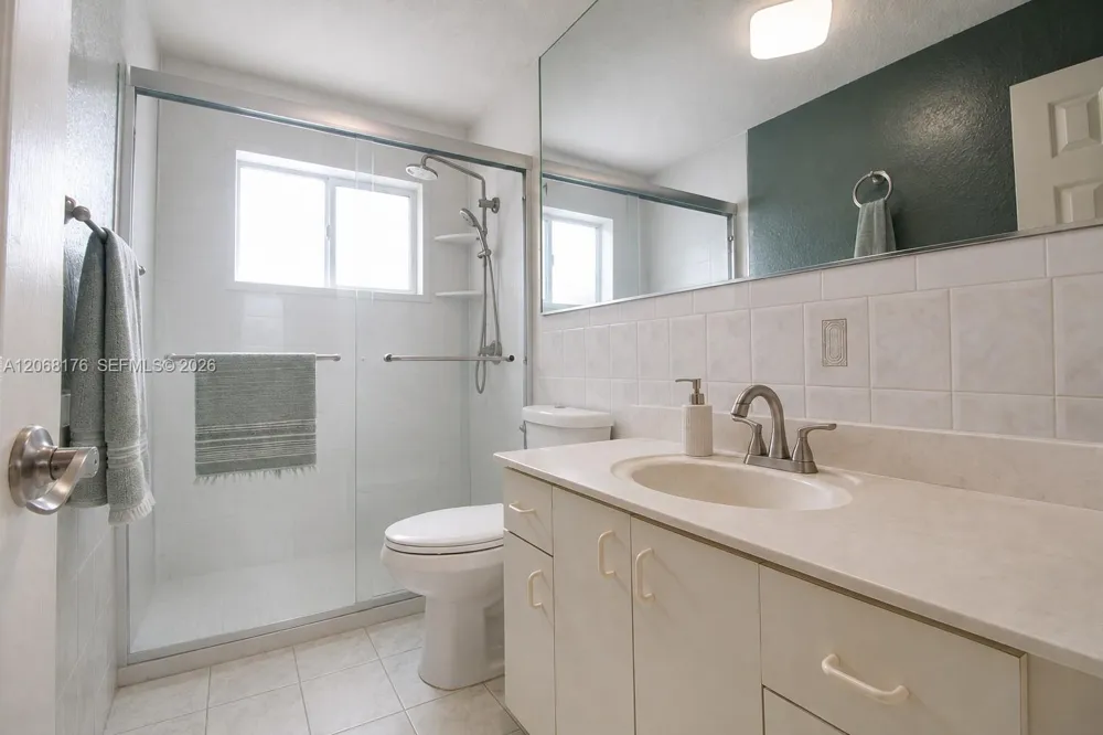 9733 NW 126th Ter Hialeah Gardens, FL 33018