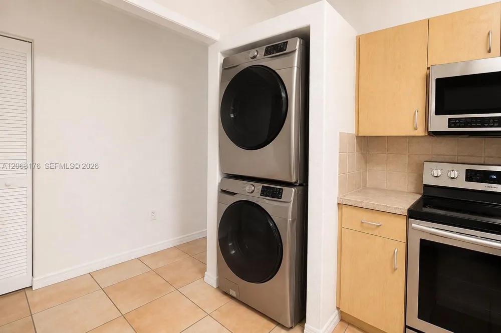 9733 NW 126th Ter Hialeah Gardens, FL 33018