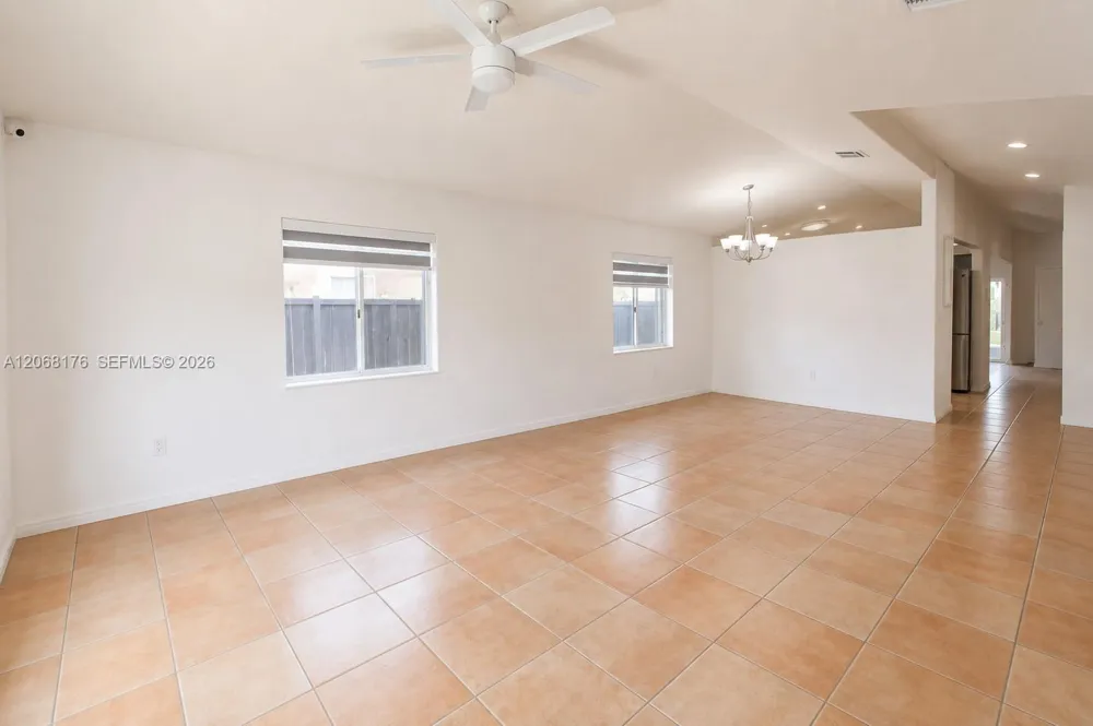 9733 NW 126th Ter Hialeah Gardens, FL 33018