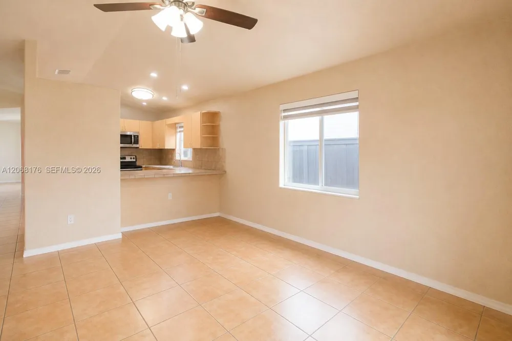 9733 NW 126th Ter Hialeah Gardens, FL 33018
