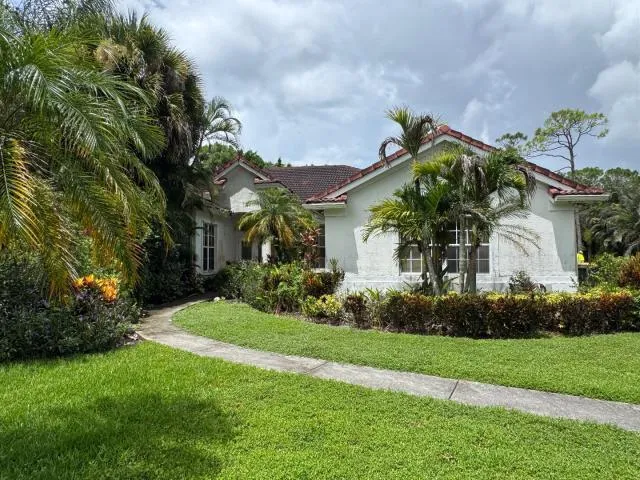 18554 SE OLD TRAIL DRIVE E Jupiter, FL 33478
