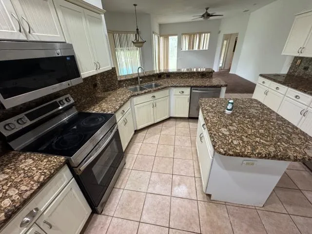 18554 SE OLD TRAIL DRIVE E Jupiter, FL 33478