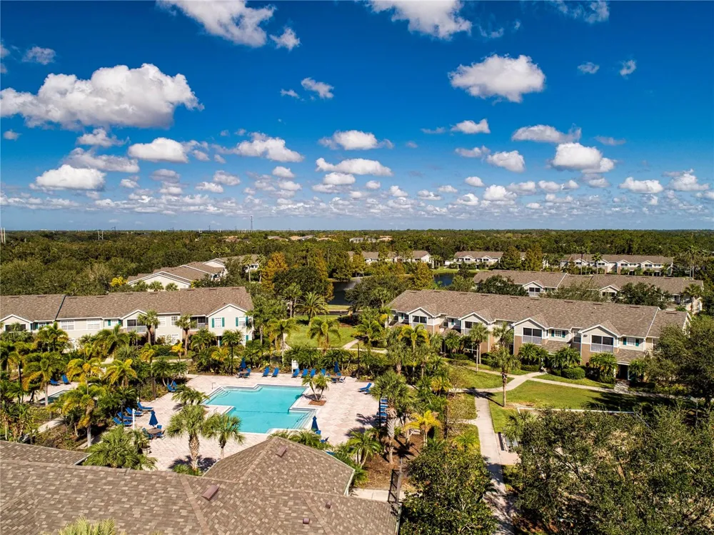 7405 VISTA WAY #203 Bradenton, FL 34202