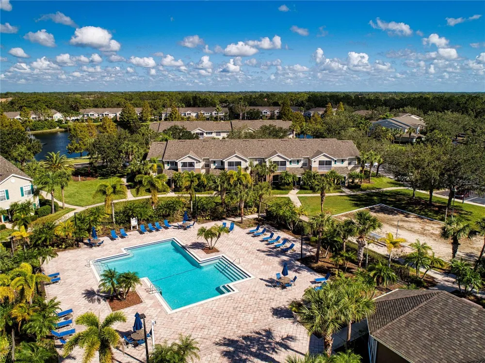 7405 VISTA WAY #203 Bradenton, FL 34202