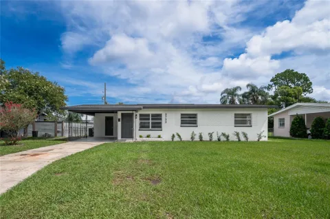 3733 SURREY DRIVE