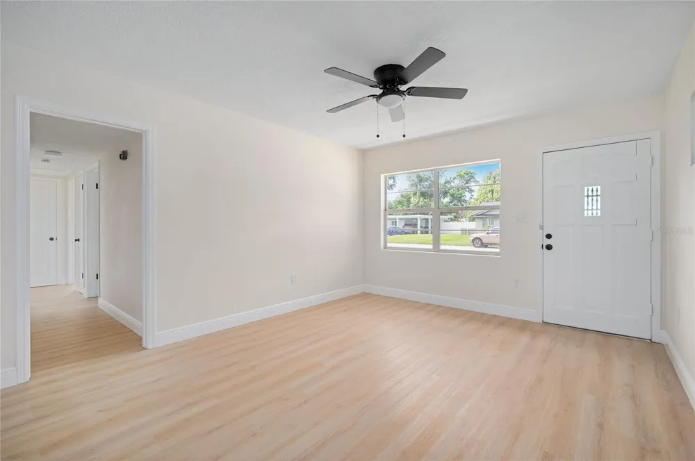 3733 SURREY DRIVE Orlando, FL 32812