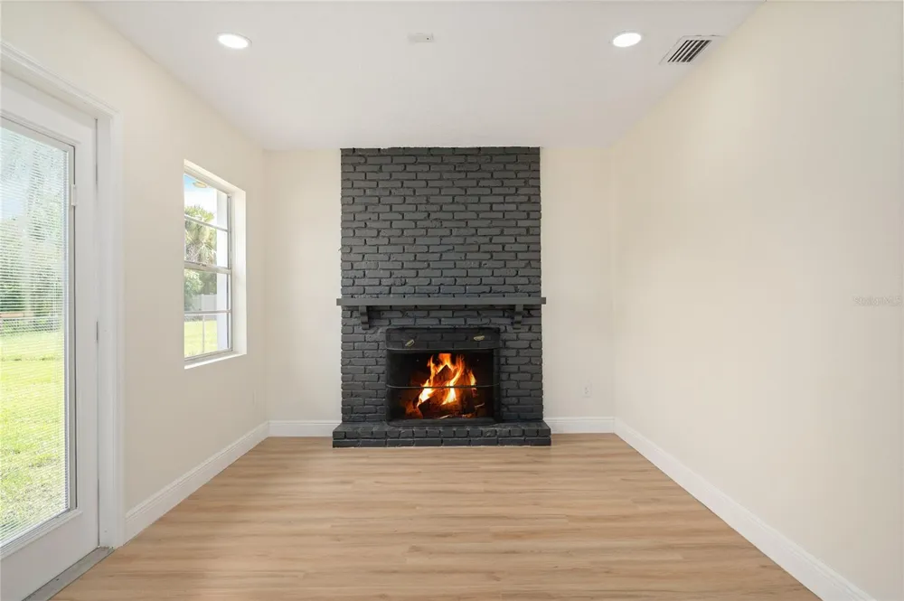 3733 SURREY DRIVE Orlando, FL 32812