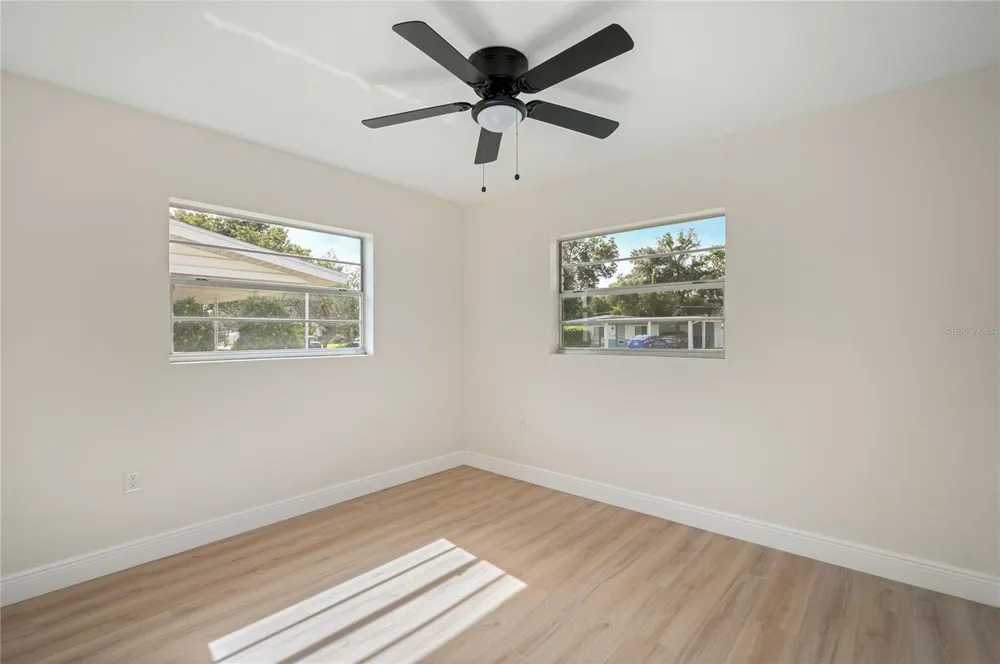 3733 SURREY DRIVE Orlando, FL 32812