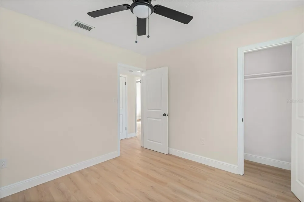 3733 SURREY DRIVE Orlando, FL 32812
