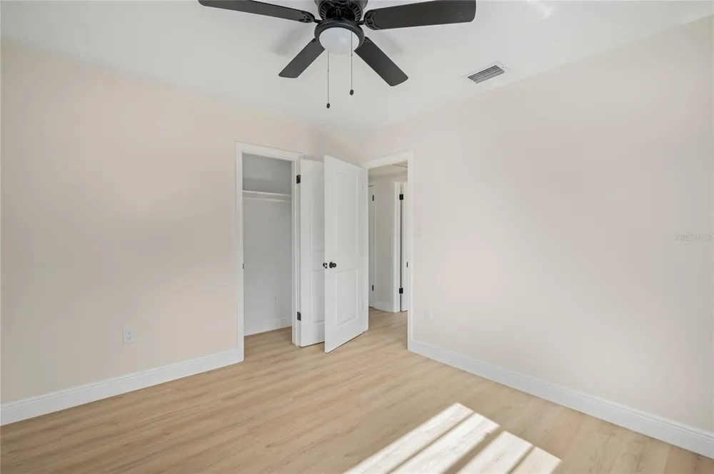 3733 SURREY DRIVE Orlando, FL 32812