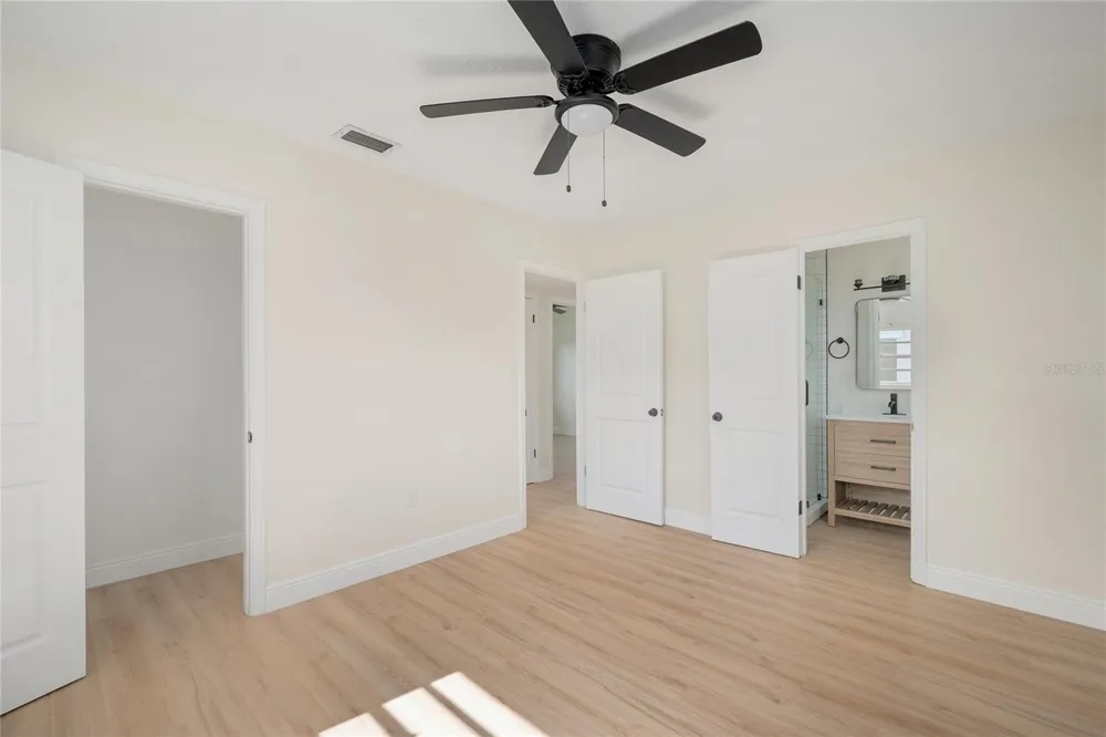 3733 SURREY DRIVE Orlando, FL 32812