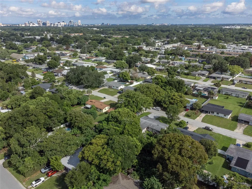 3733 SURREY DRIVE Orlando, FL 32812