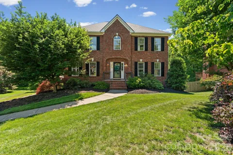 220 Lake Dale Court