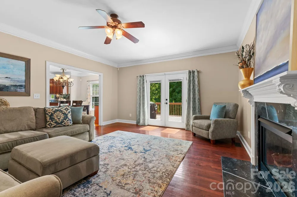 220 Lake Dale Court Clemmons, NC 27012
