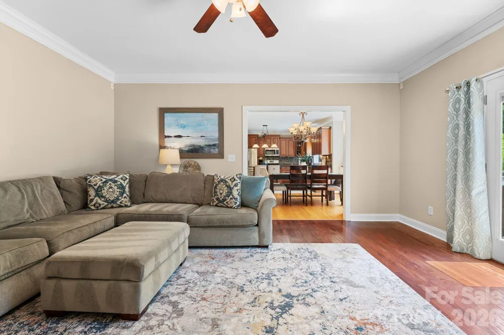 220 Lake Dale Court Clemmons, NC 27012
