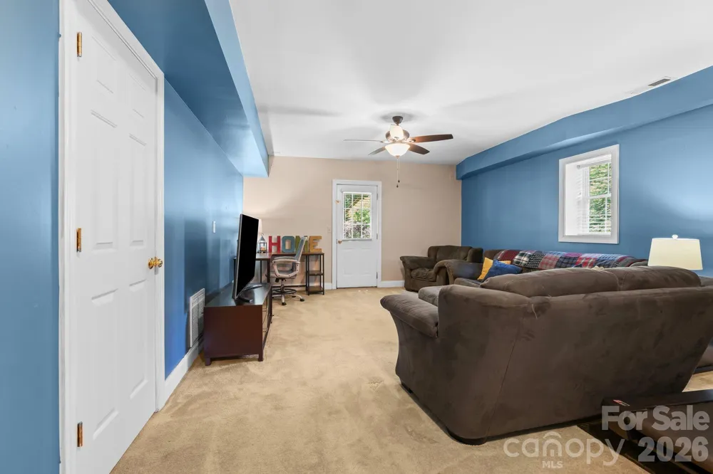 220 Lake Dale Court Clemmons, NC 27012