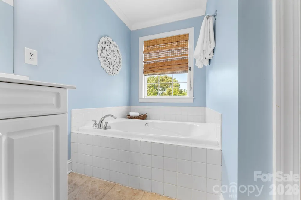 220 Lake Dale Court Clemmons, NC 27012