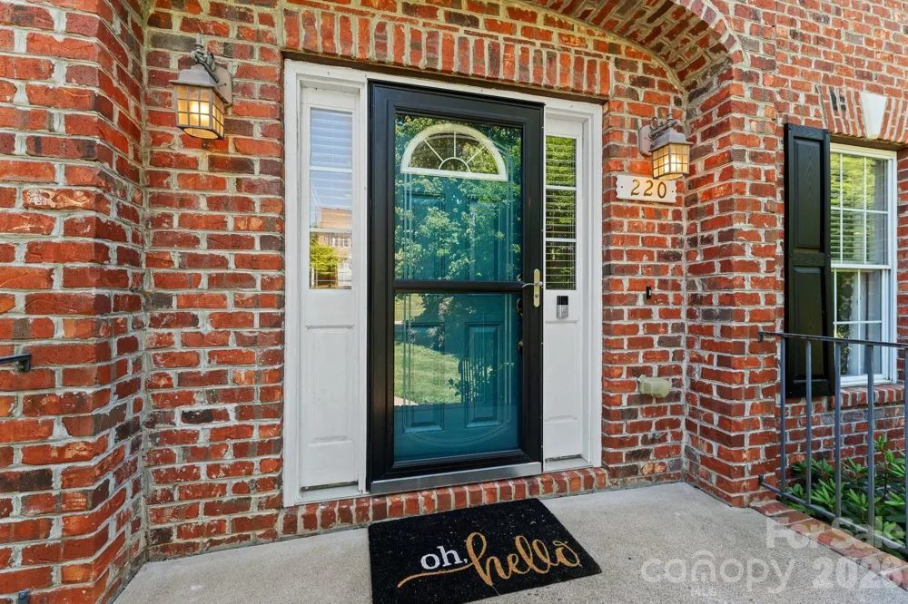 220 Lake Dale Court Clemmons, NC 27012