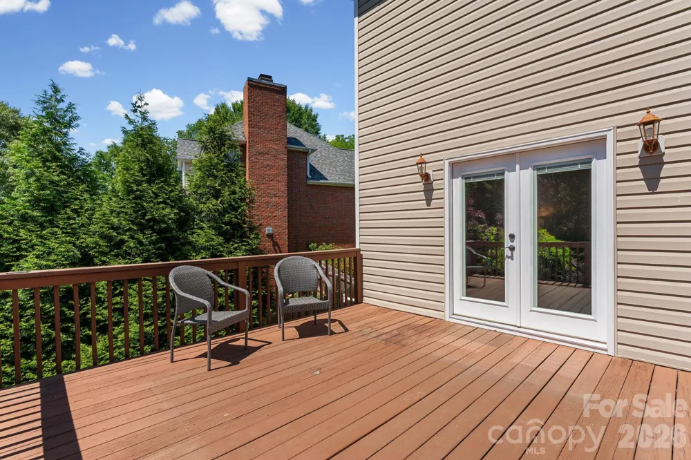 220 Lake Dale Court Clemmons, NC 27012