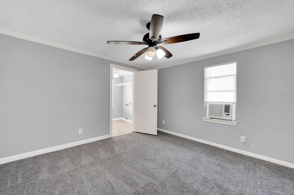 412 E Avenue F Midlothian, TX 76065
