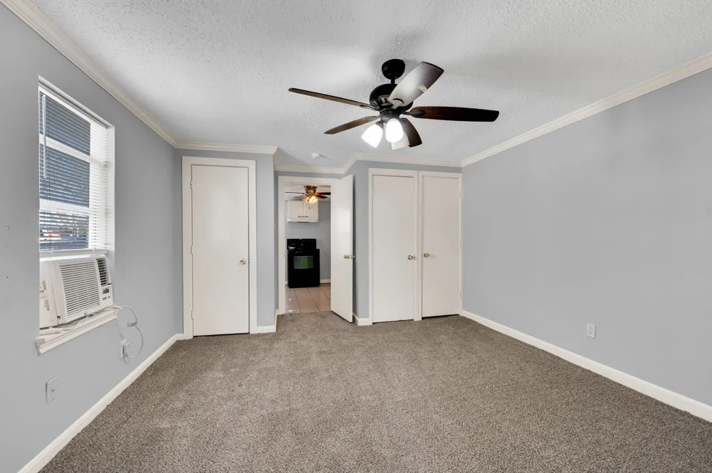 412 E Avenue F Midlothian, TX 76065