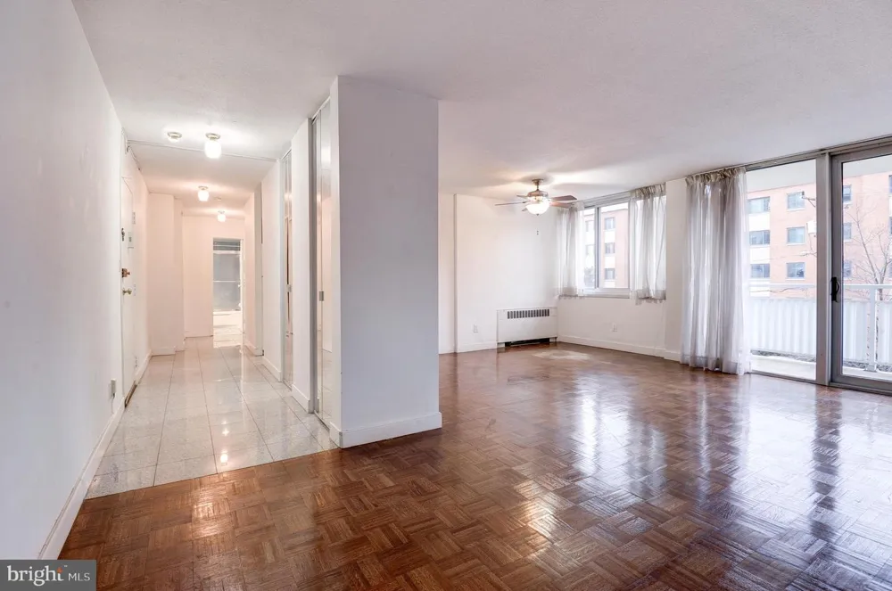 1301 S ARLINGTON RIDGE ROAD S #310 Arlington, VA 22202