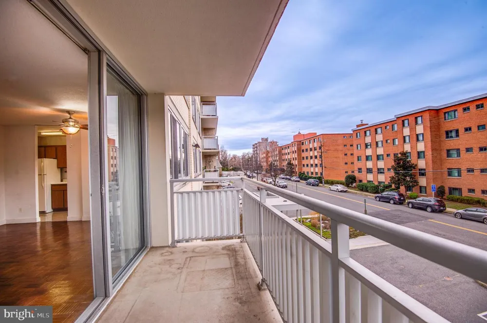 1301 S ARLINGTON RIDGE ROAD S #310 Arlington, VA 22202