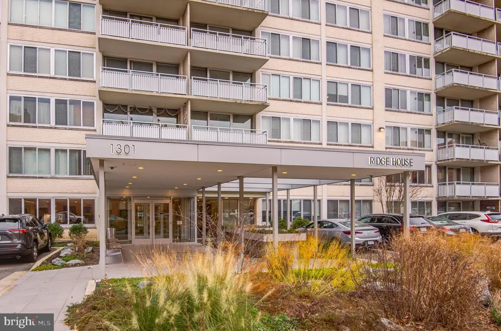 1301 S ARLINGTON RIDGE ROAD S #310 Arlington, VA 22202