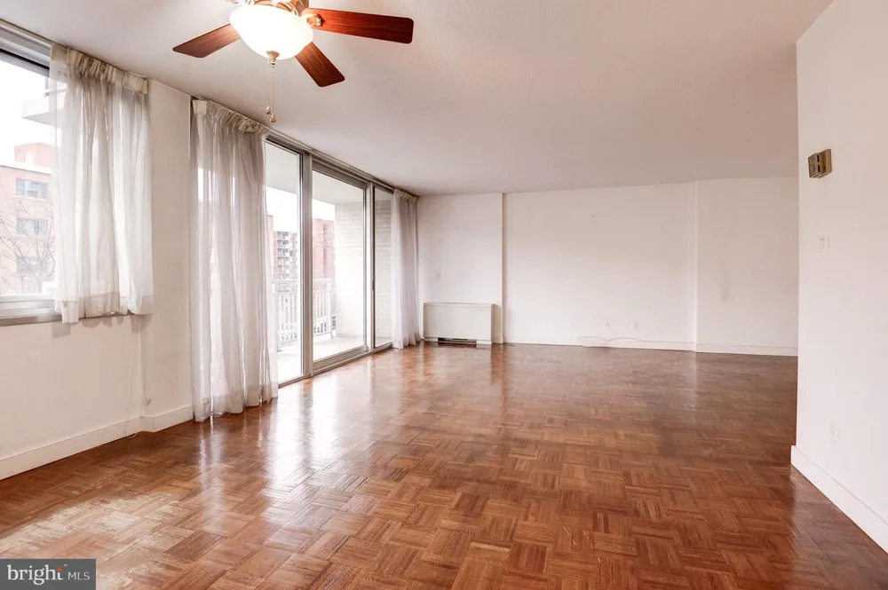 1301 S ARLINGTON RIDGE ROAD S #310 Arlington, VA 22202
