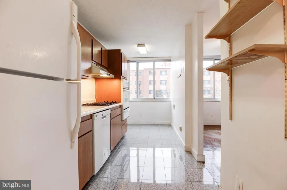 1301 S ARLINGTON RIDGE ROAD S #310 Arlington, VA 22202