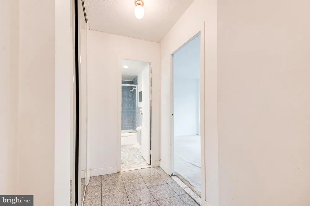 1301 S ARLINGTON RIDGE ROAD S #310 Arlington, VA 22202