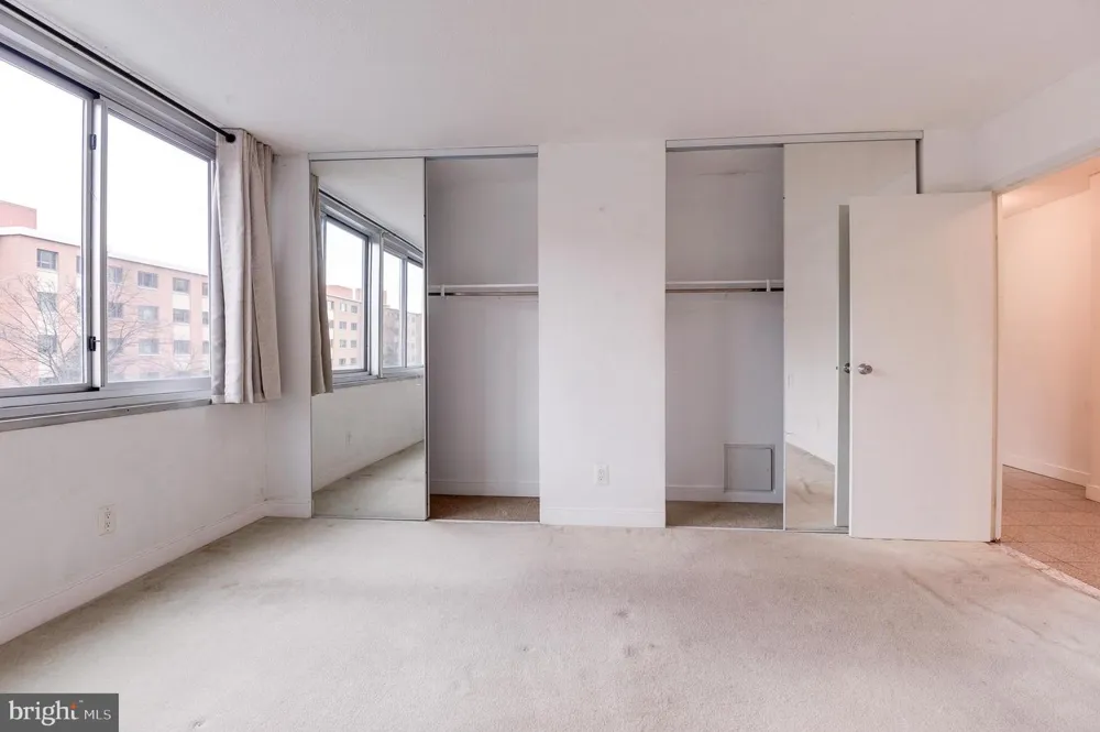 1301 S ARLINGTON RIDGE ROAD S #310 Arlington, VA 22202