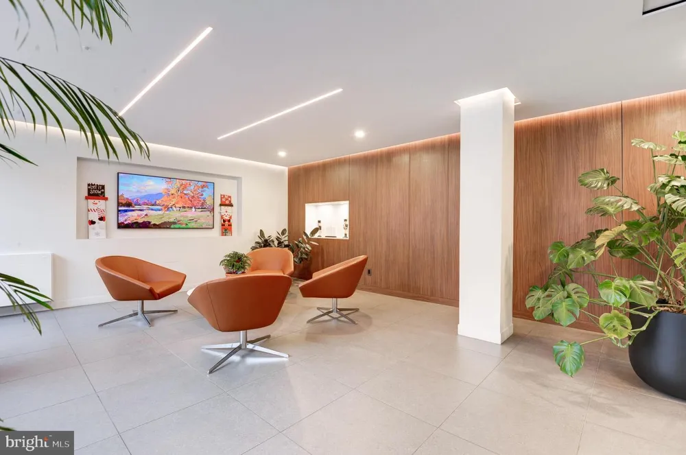 1301 S ARLINGTON RIDGE ROAD S #310 Arlington, VA 22202