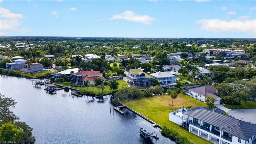 27218 High Seas Lane Bonita Springs, FL 34135