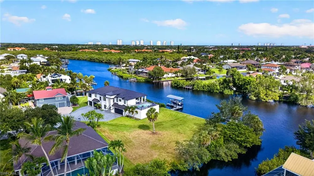 27218 High Seas Lane Bonita Springs, FL 34135