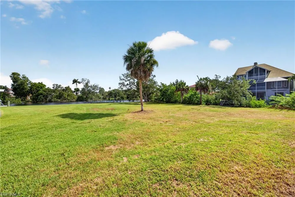 27218 High Seas Lane Bonita Springs, FL 34135