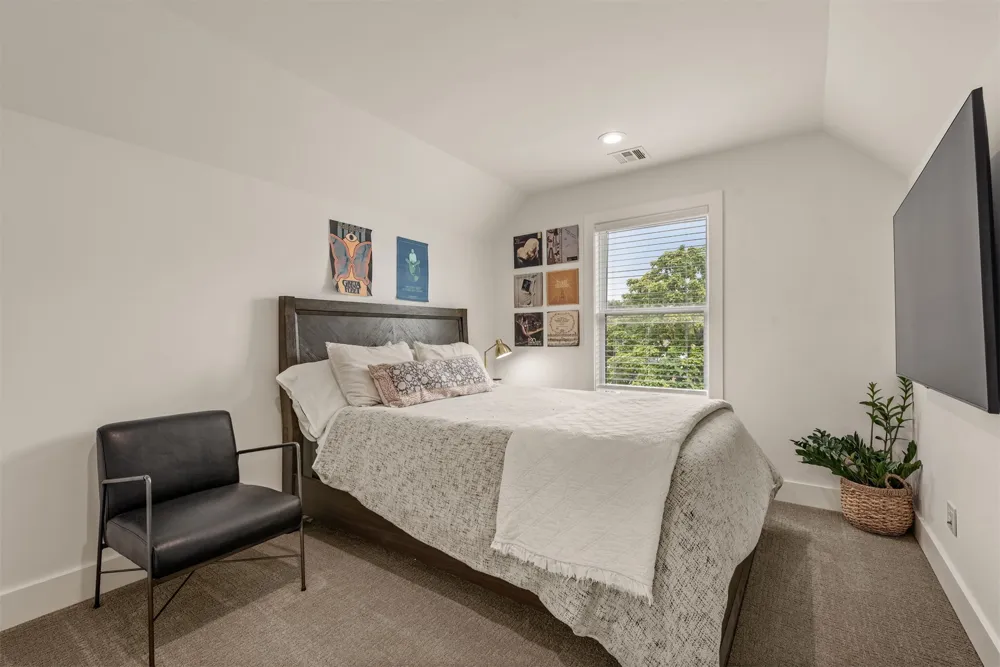 521 S 1st Street Broken Arrow, OK 74012