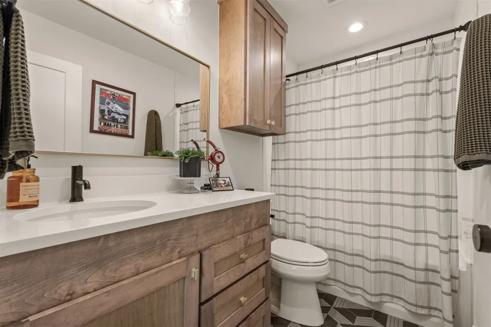 521 S 1st Street Broken Arrow, OK 74012