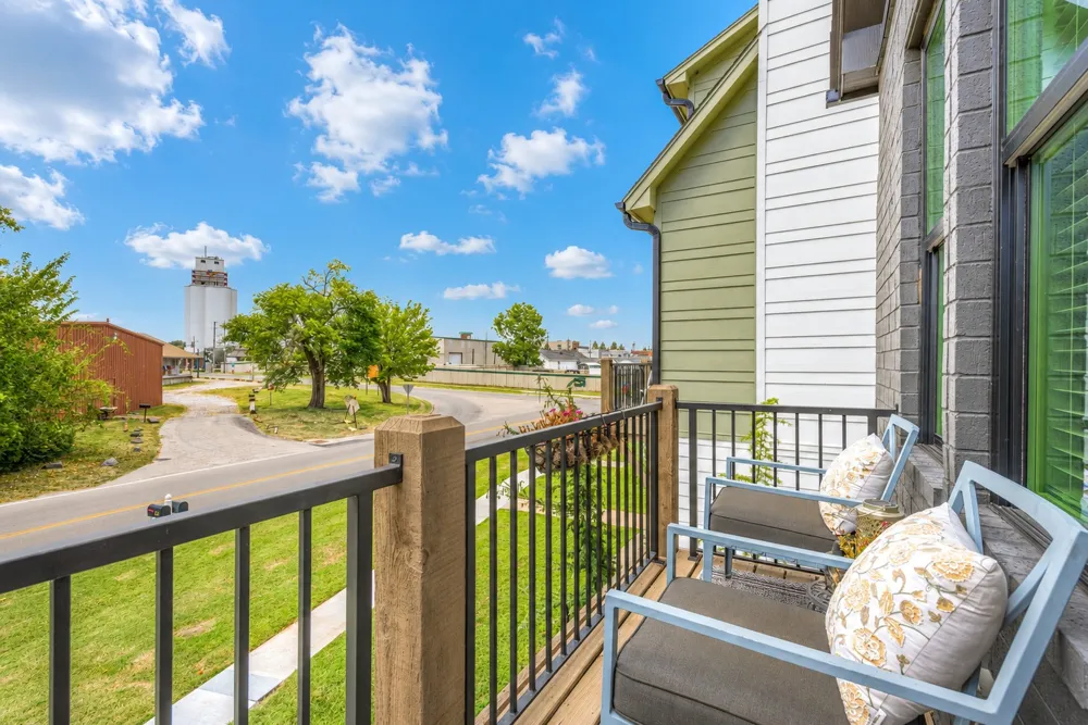 521 S 1st Street Broken Arrow, OK 74012