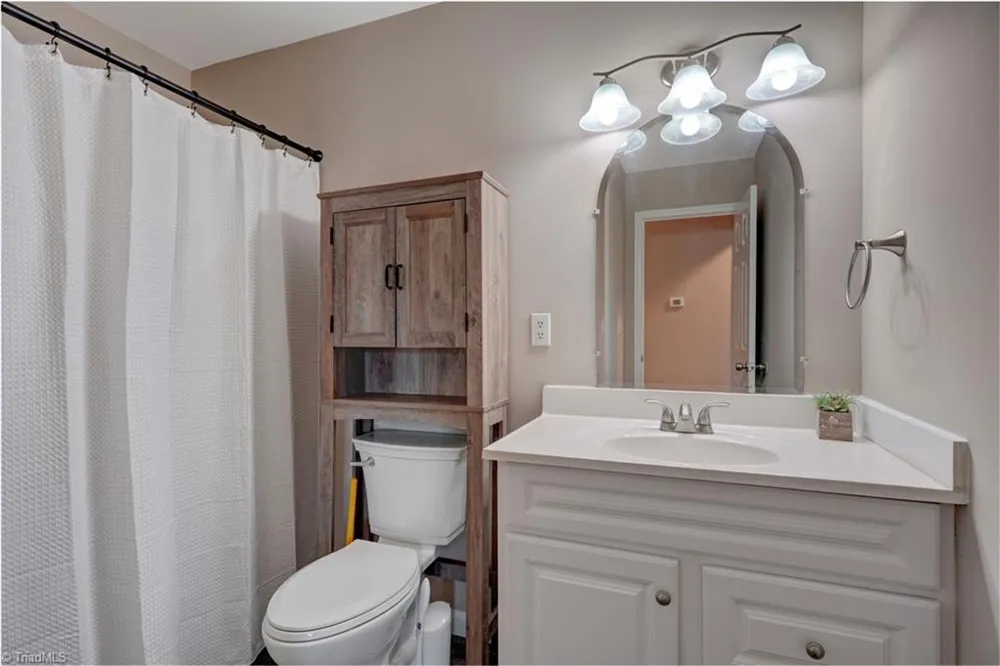 2919 Oak Ridge Road Oak Ridge, NC 27310
