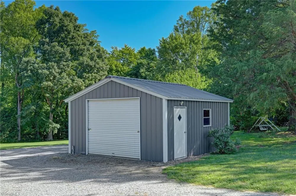 2919 Oak Ridge Road Oak Ridge, NC 27310