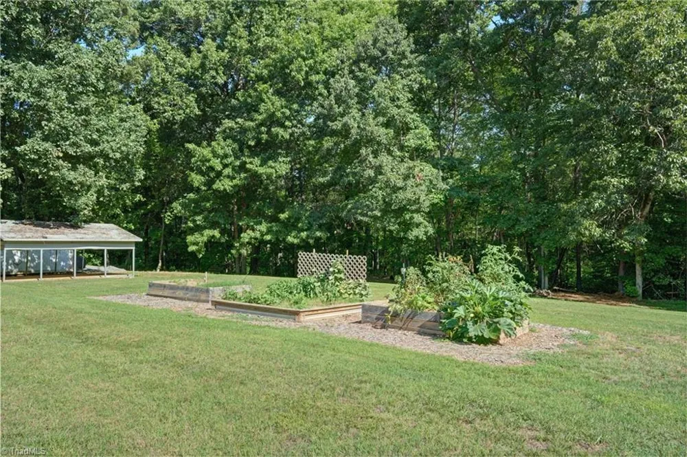 2919 Oak Ridge Road Oak Ridge, NC 27310