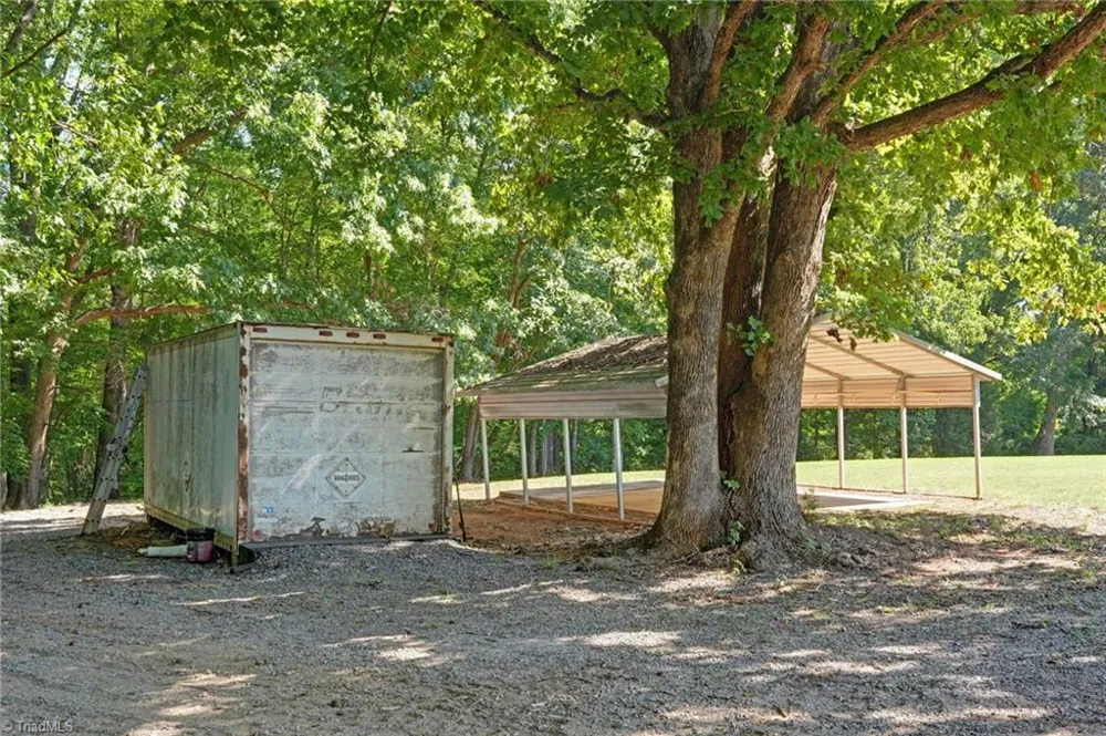 2919 Oak Ridge Road Oak Ridge, NC 27310