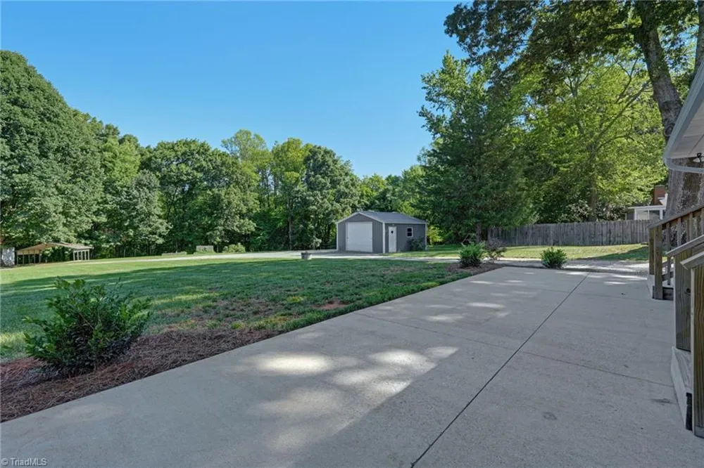 2919 Oak Ridge Road Oak Ridge, NC 27310
