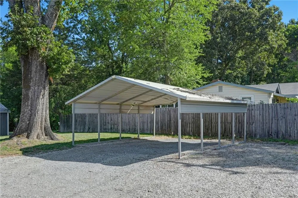 2919 Oak Ridge Road Oak Ridge, NC 27310