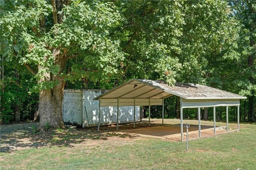 2919 Oak Ridge Road Oak Ridge, NC 27310