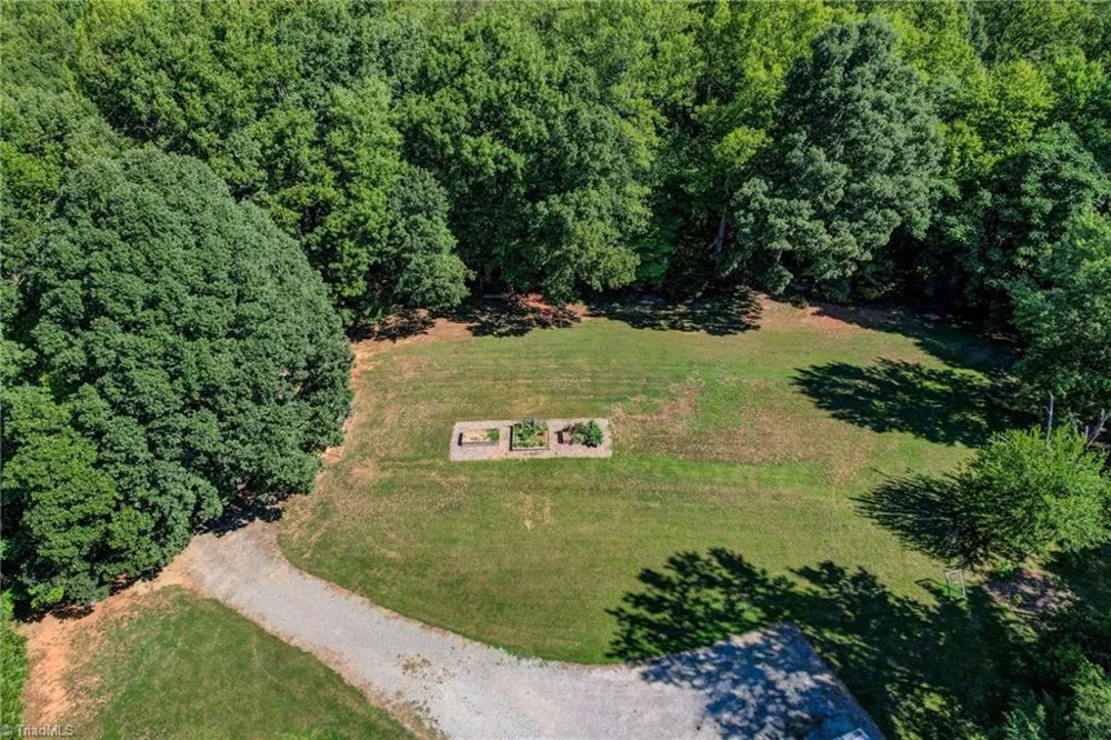 2919 Oak Ridge Road Oak Ridge, NC 27310