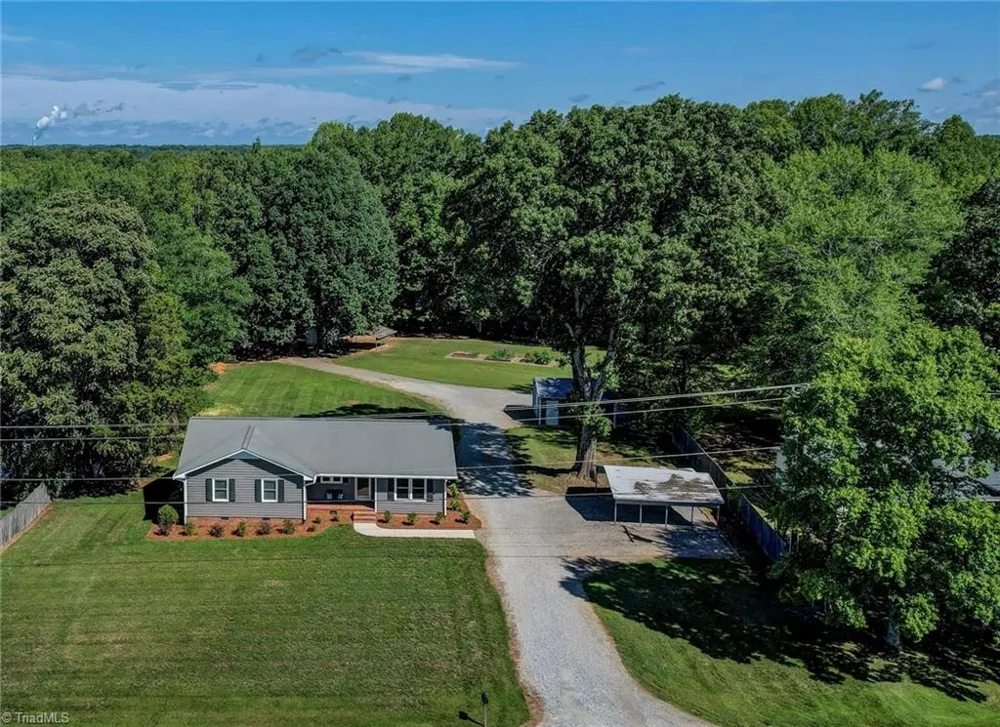 2919 Oak Ridge Road Oak Ridge, NC 27310